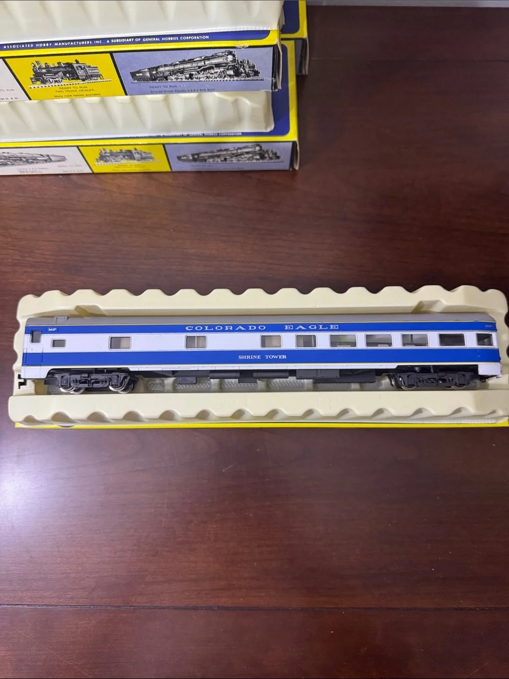 Rivarossi AHM The Colorado Eagle 1930’s HO 8 Constant Lighting Passenger Car Set